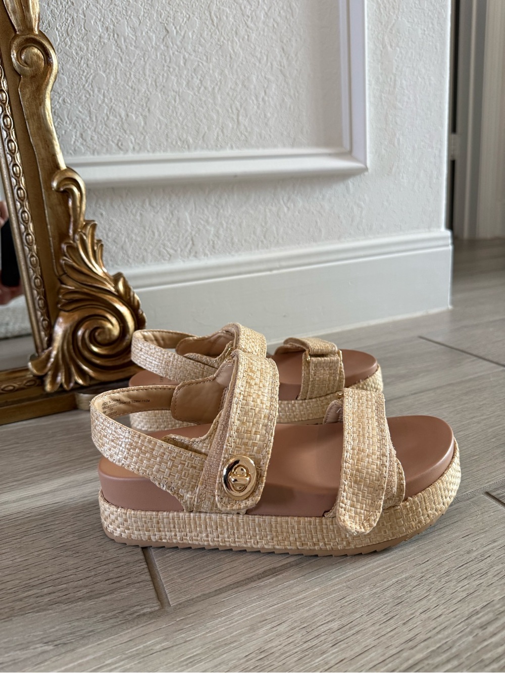 Very Good cond. A New Day Woven Raffia Platform Sandals 6.5